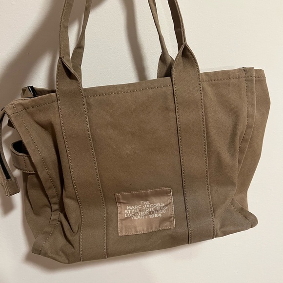 Marc Jacobs Tan Tote Bag - Picture 2 of 6